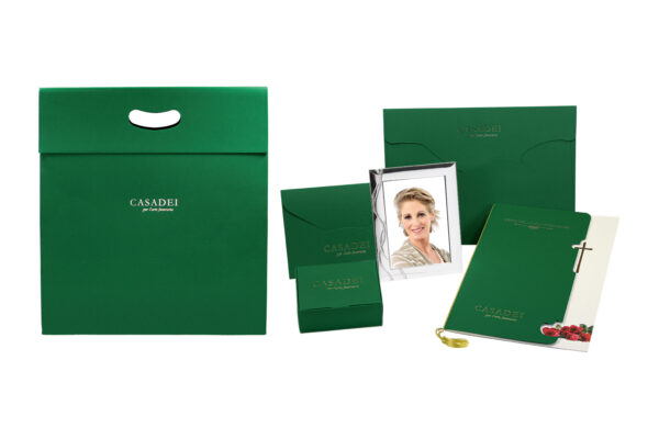 Coordinato fine cerimonia verde con borsa bauletto